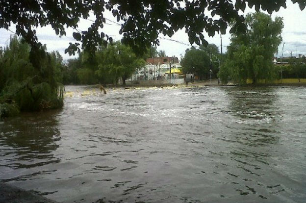 Luego de las lluvias, aumento de caudal en varios ríos serranos