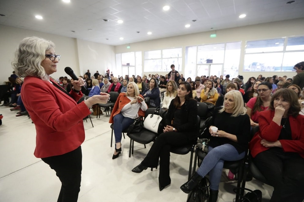Taller sobre mujer y política convocó a decenas de mujeres en Villa María