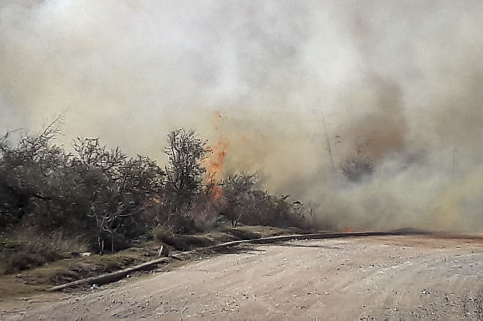 Bomberos continúan combatiendo incendios en Unquillo y en Villa Carlos Paz