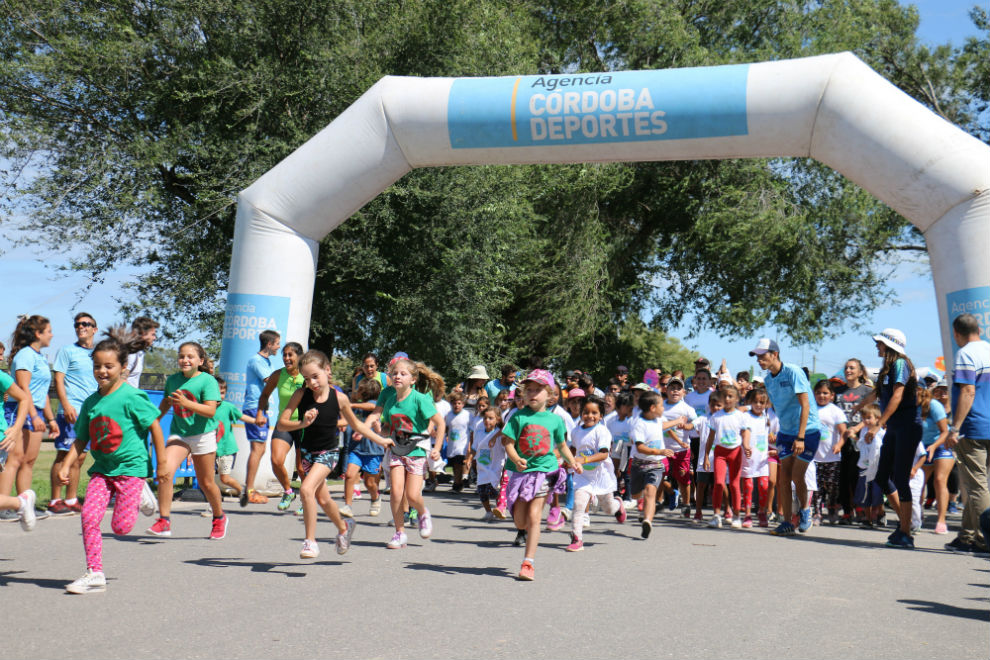 Más de 800 chicos participaron de la tercera Maratón Intercolonias