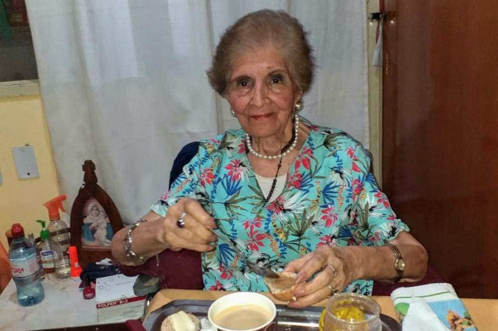 Dieron de alta a una mujer de 101 años que estuvo internada por coronavirus
