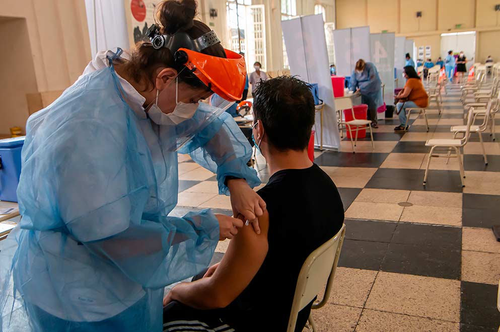 El miércoles se vacunaron 8.620 personas contra el Covid-19