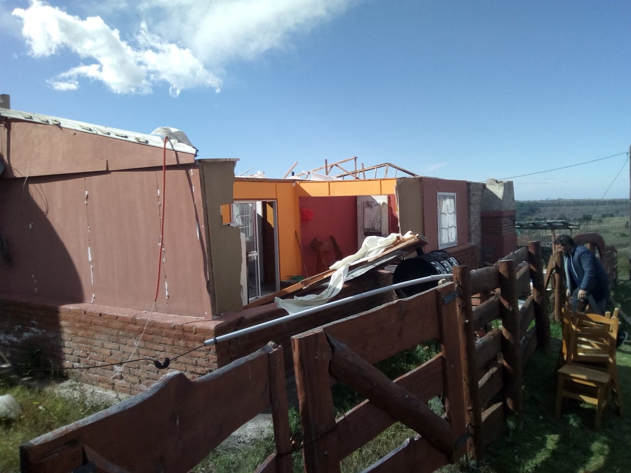 La Provincia asistirá a afectados por el viento en Yacanto y Villa del Dique