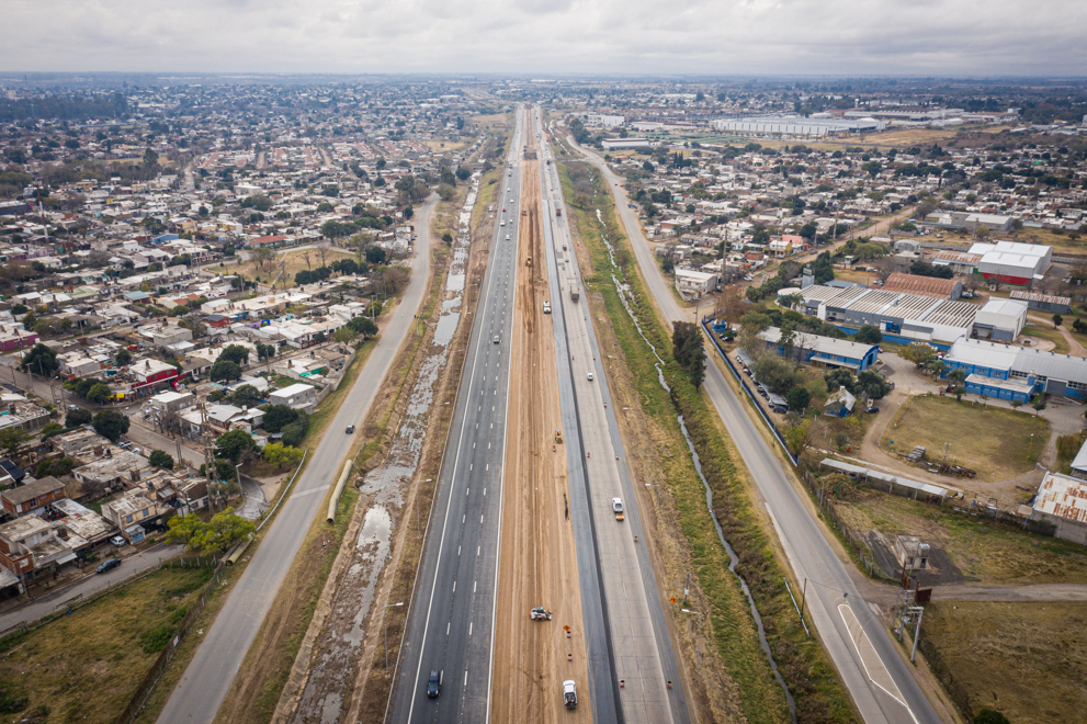 Se habilitó otro tramo del tercer carril de la Circunvalación