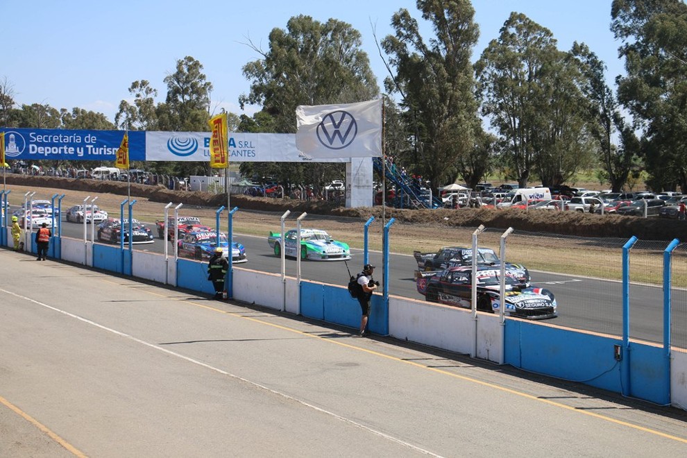 En la reinauguración del Autódromo de Río Cuarto más de 25 mil personas disfrutaron del TC • Canal C