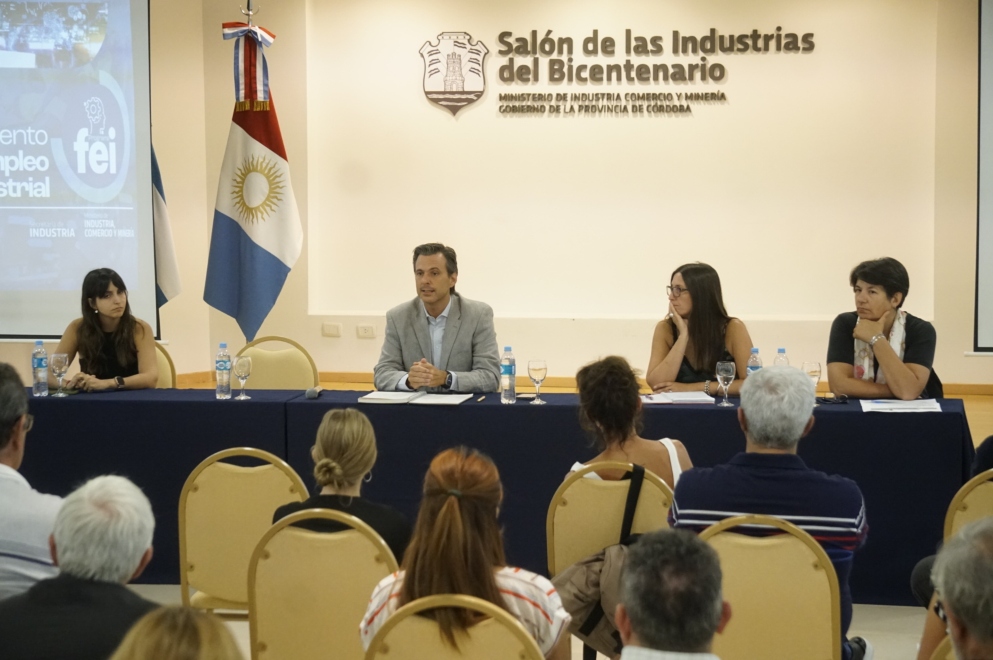 Córdoba: Se puso en marcha el programa de Fomento al Empleo Industrial