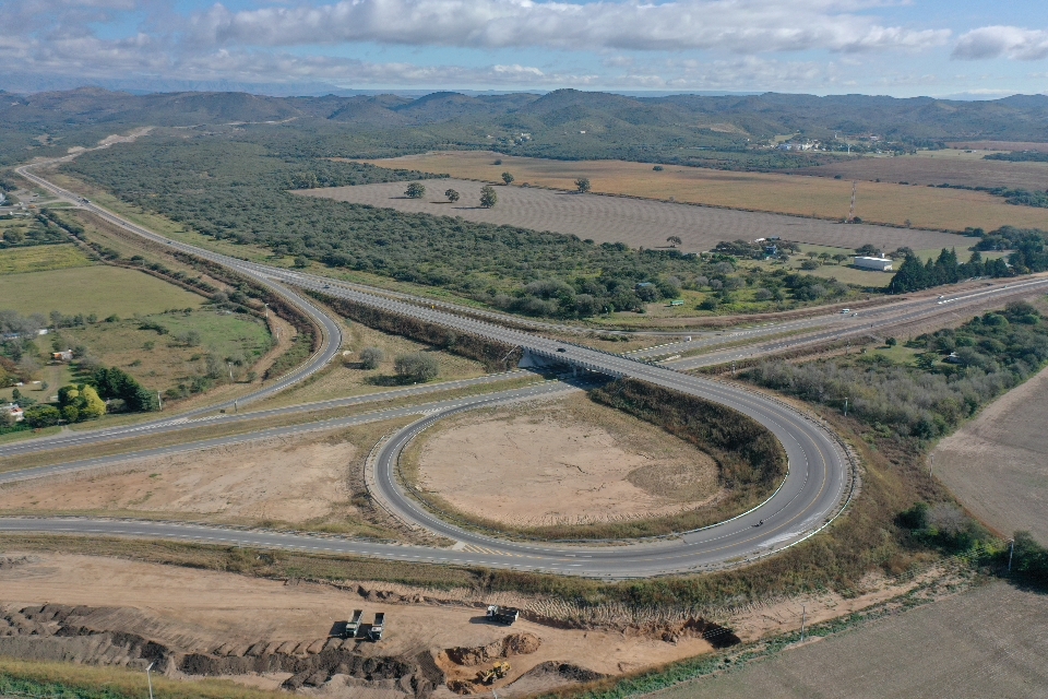 Gobierno de Córdoba habilitó el último tramo de la autovía C-45