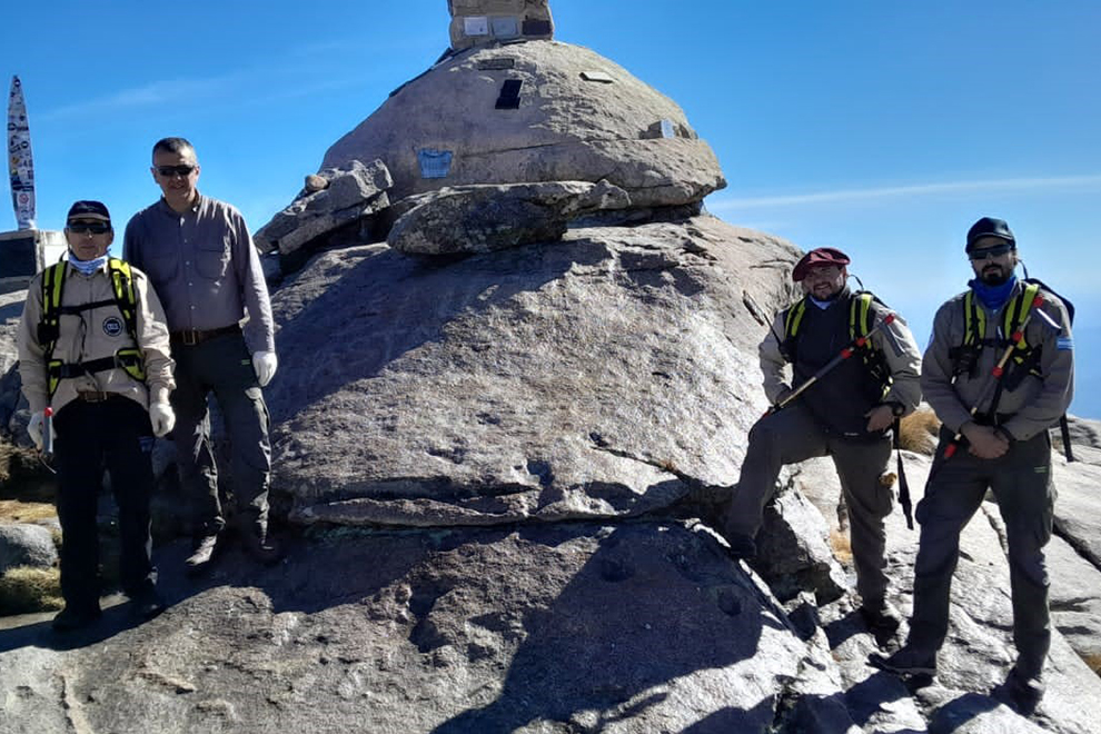 La Secretaría de Ambiente restauró las piedras vandalizadas del cerro Champaquí