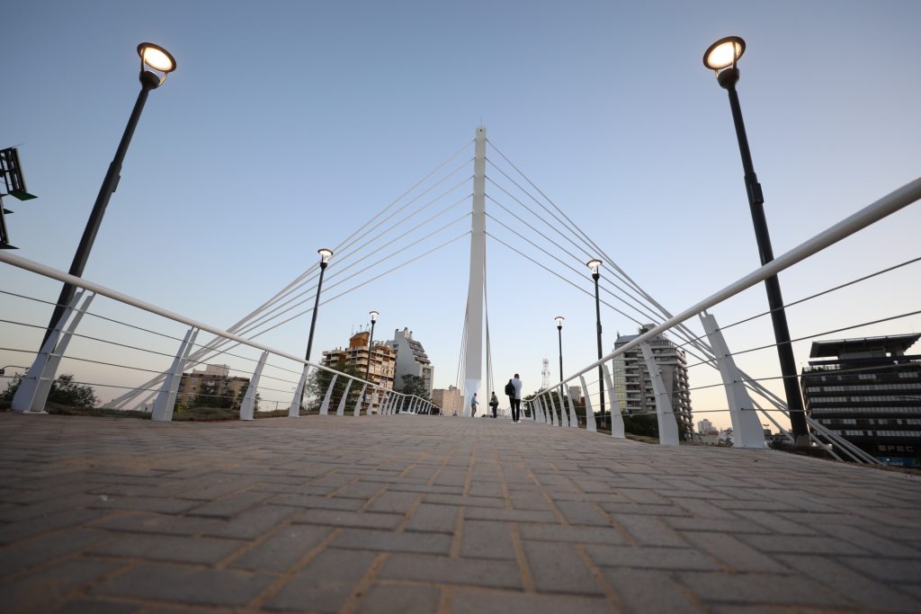 Inauguraron  el nuevo puente peatonal “450 Aniversario” en el Parque Las Heras-Elisa