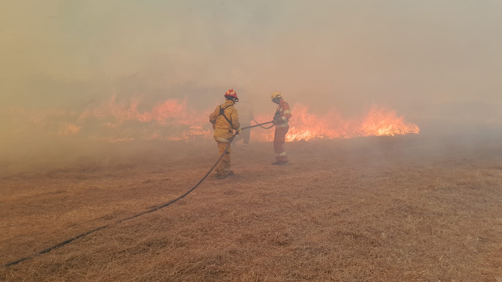 Incendio: foco activo en La Calera